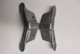 Pieza Europea Cortina Metálica Izq.